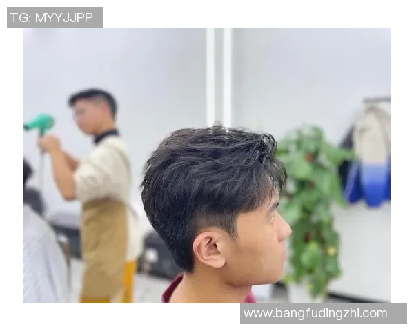 纹理烫发型如何成为男足球明星的时尚标志与个人风格的完美结合