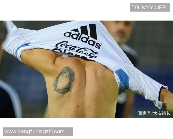 在众多足球明星中独树一帜的他为何选择不纹身的背后故事